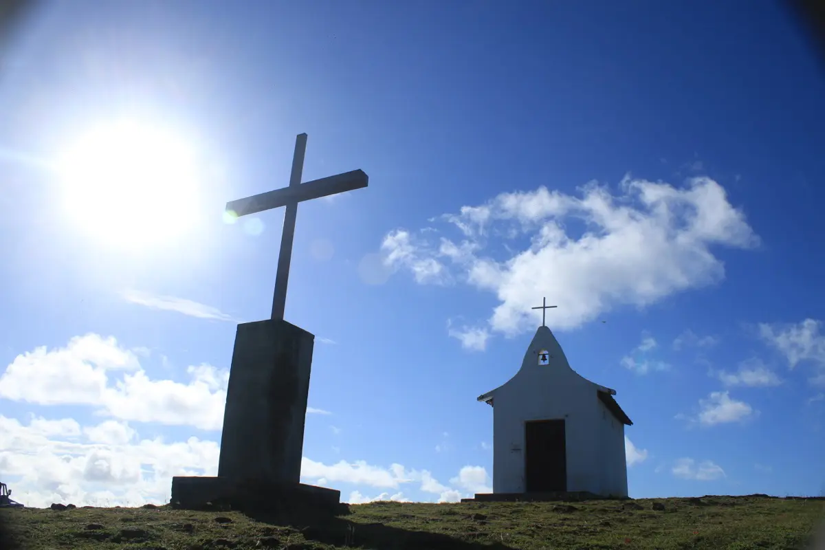 Não deixe de visitar a Capela São Pedro (Foto: Flymaniacs)