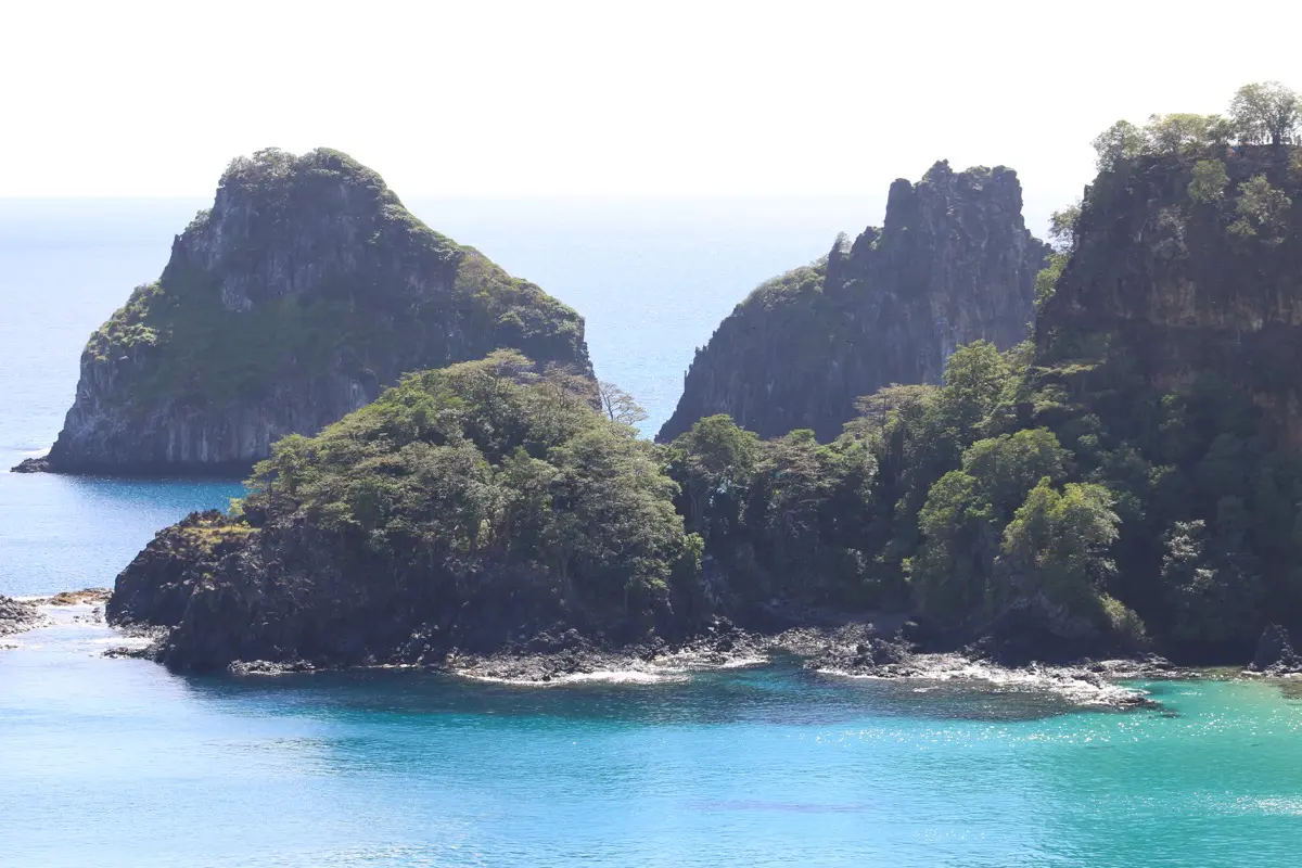O Morro Dois Irmãos é o cartão-postal de Fernando de Noronha (Foto: Flymaniacs)