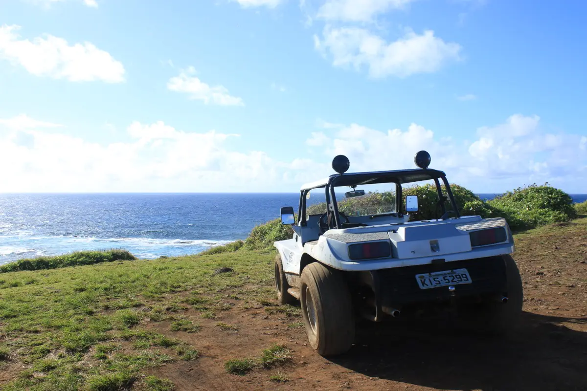 Uma dica: alugue um buggy para percorrer a ilha (Foto: Flymaniacs)