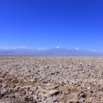 O solo da Laguna Chaxa é formado por rochas e muito sal (Foto: Flymaniacs)