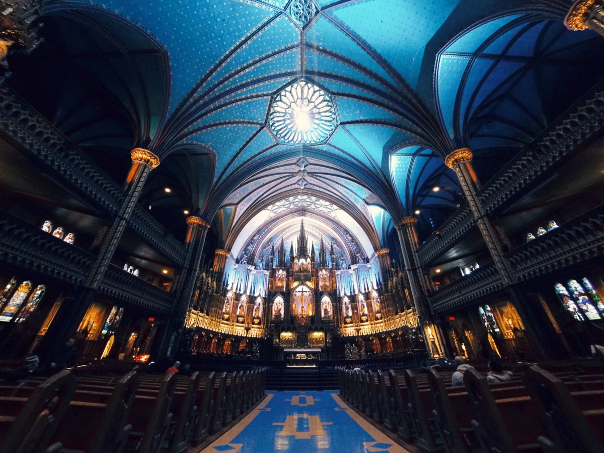 Basílica de Notre-Dame e seu imponente altar (Foto: Flymaniacs)