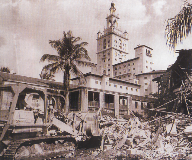 O hotel passou por muitos períodos de reforma (Foto: Divulgação)