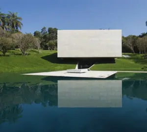 Galeria Adriana Varejão (Foto: Eduardo Eckenfels/Divulgação)