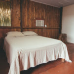 O quartos são simples e muito confortáveis (Foto: Flymaniacs)