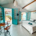 Casas incríveis no Airbnb nas praias de SP - Chalé com vista para a praia em São Sebastião