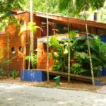Casas incríveis no Airbnb nas praias de SP - Casa cheia de estilo perto da praia em Camburi