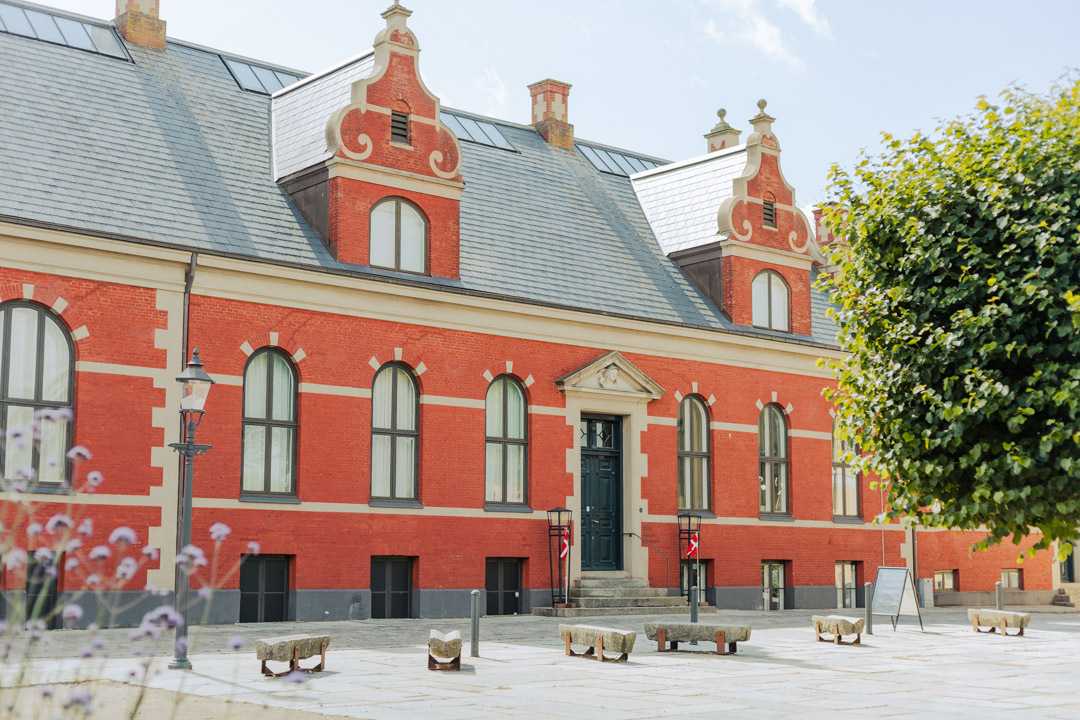 O museu de arte de Ribe, a cidade mais antiga da Dinamarca, está localizado a alguns minutos caminhando do Centro Histórico (Foto: @flymaniacs)