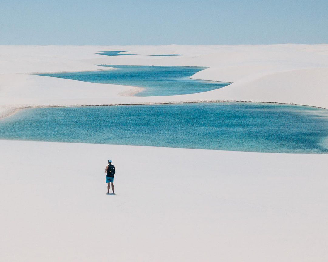 A melhor época para conhecer os Lençóis Maranhenses é entre junho e agosto. Considere isso no roteiro pela Rota das Emoções (Foto: @flymaniacs)