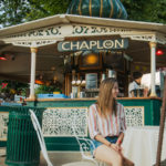 Existem vários quiosques e restaurantes pelo Tivoli Gardens em Copenhague (Foto: @flymaniacs)