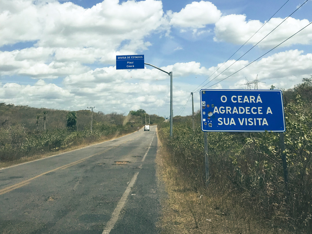 A estrada para chegar até Jericoacoara é tranquilo vindo de Fortaleza. Já a estrada que liga o Ceará e o Piauí não é muito (Foto: @flymaniacs)