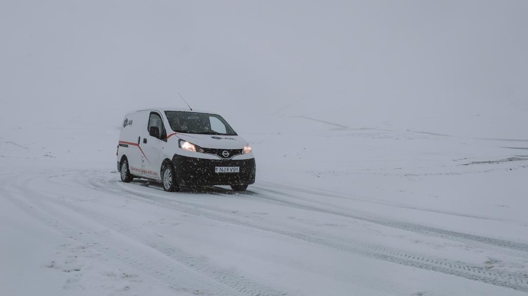 Durante o inverno, se prepare para pegar muita neve na estrada, Por isso, esteja preparado! (Foto: @flymaniacs)